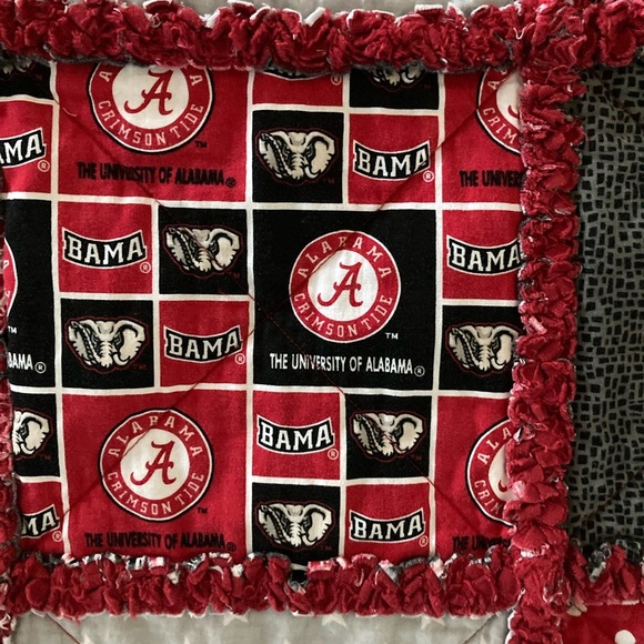 Handmade University of Alabama Rag Quilt We Love You Daddy - Picture 2 of 12